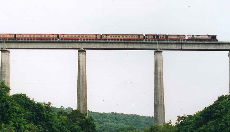 अद्भुत नजारा पेश करते हैं भारत के ये प्रसिद्द रेलवे ब्रिज, खिड़की की सीट मिलना रहेगा रोचक india iconic railway bridges,famous railway bridges in india,must-see railway bridges in india,exploring india renowned railway bridges,top railway bridges in india,indian railway bridge marvels,engineering wonders railway bridges in india,historical railway bridges of india,india impressive railway bridge infrastructure,bridges that define india railway network