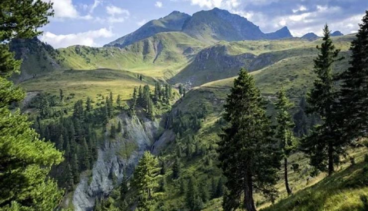 विवादित देश कोसोवो जिसे कई मुल्कों ने नहीं दी है मान्यता weird news,weird country,controversial country,kosovo