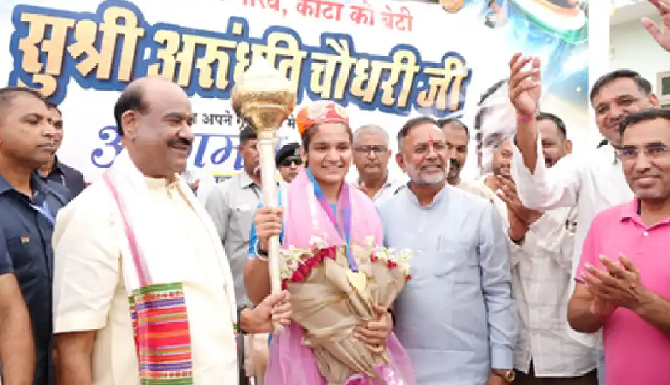 लोकसभा अध्यक्ष ओम बिरला ने CWG 2026 की स्वर्ण पदक विजेता बॉक्सर अरुंधति को किया सम्मानित
