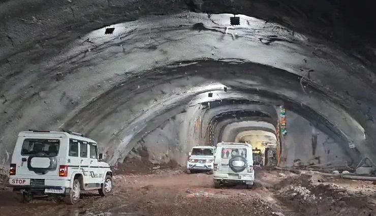 rajasthan tunnel,kota tunnel,unique tunnel in india,mukundra tiger reserve tunnel,delhi-mumbai expressway tunnel,8-lane tunnel,wildlife corridor,highway tunnel india,infrastructure development,kota expressway tunnel