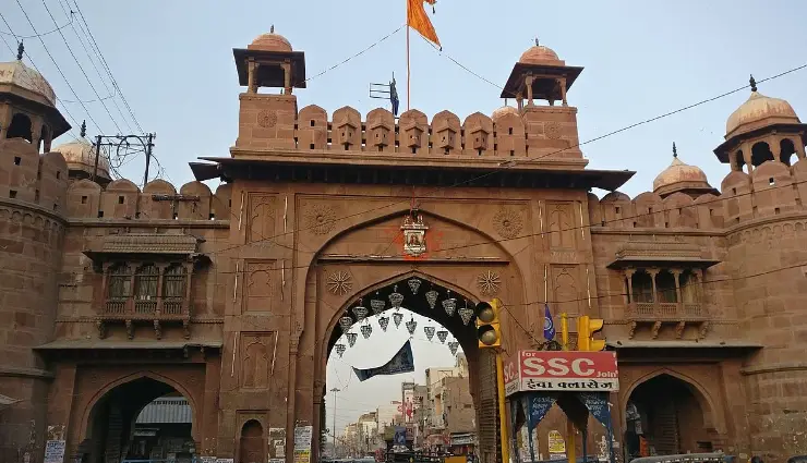 bikaner tourism,bikaner attractions,bikaneri bhujia,rajasthan royal cities,bikaner palaces,bikaner havelis,thar desert travel,bikaner museums,rajput heritage rajasthan,bikaner culture and history