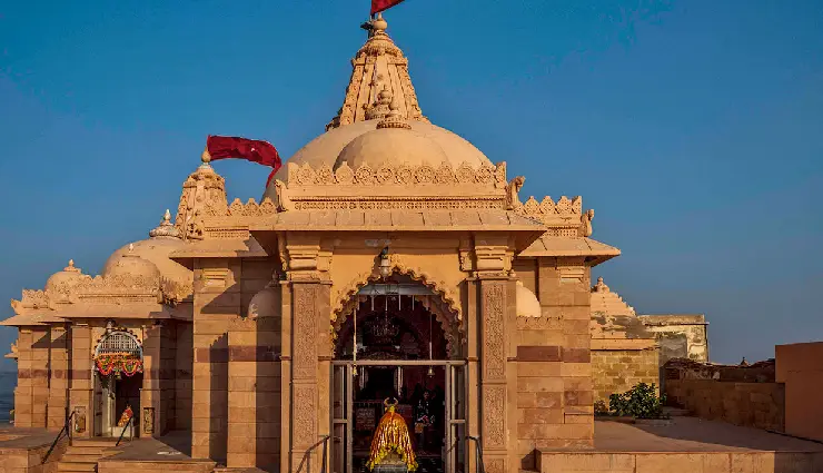 gujarat temples,dwarkadhish temple,somnath jyotirlinga,ambaji temple,nageshwar jyotirlinga,gujarat pilgrimage sites,hindu temples in gujarat,gujarat travel guide,spiritual tourism gujarat,temple architecture gujarat,lord krishna temples,gujarat tourist attractions,cultural heritage gujarat,sacred sites in india,gujarat temple tour