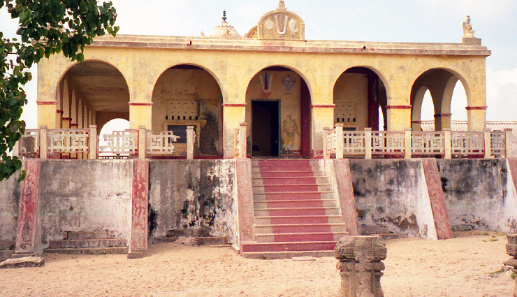 6 must-see places in rameswaram,rameswaram tourist attractions,sri ramanathaswamy temple,ram setu,jatayu theertham,agni theertham,five-faced hanuman temple,kothandaramaswamy temple,top rameswaram destinations,rameswaram travel guide,places to visit in rameswaram,rameswaram pilgrimage sites,tamil nadu tourism,ramayana sites in rameswaram,sacred places rameswaram