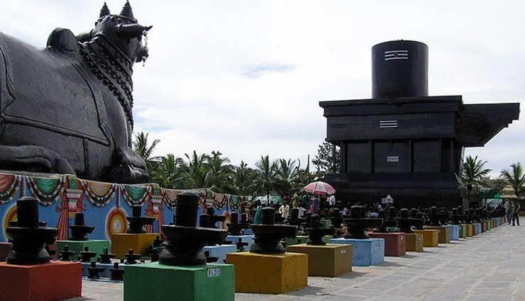 sawan,sawan travel,barish me ghumne,shiv temple in india,famous shiv temple in india,holidays in india