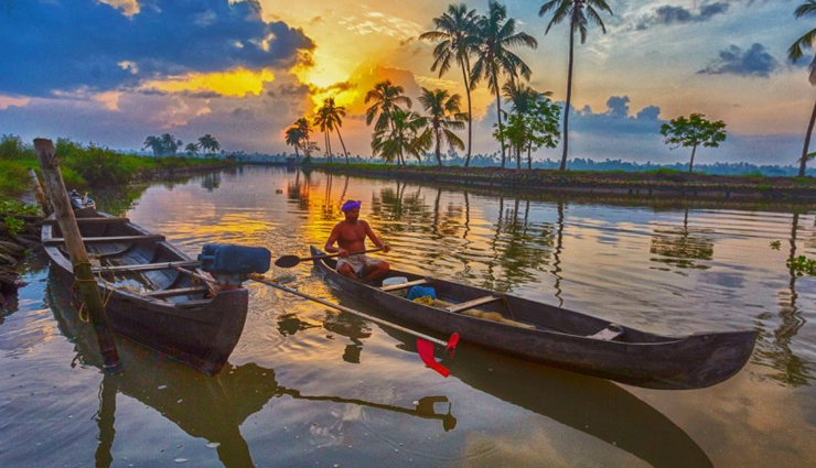 places to visit in kerala,must-visit destinations in kerala,top tourist spots in kerala,kerala travel guide,keralas best attractions,exploring keralas beauty,kerala sightseeing spots,kerala vacation destinations,kerala travel tips,kerala tourist hotspots