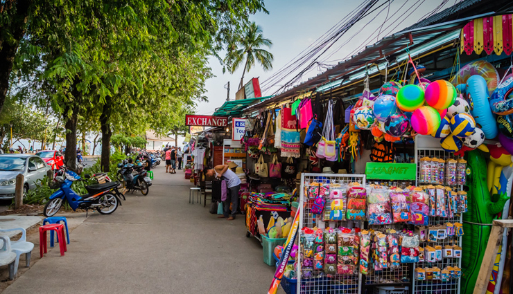 markets for shopping in krabi,best shopping markets in krabi,night markets in krabi,local markets in krabi,krabi shopping guide,street markets in krabi,must-visit markets in krabi,cheap shopping in krabi,souvenir markets in krabi,where to shop in krabi,top markets in krabi,weekend markets in krabi,handmade crafts in krabi,floating markets near krabi,best places for shopping in krabi,traditional markets in krabi,krabi night bazaar,shopping streets in krabi,flea markets in krabi,local handicrafts in krabi