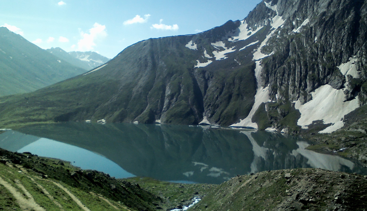 kashmir lakes,lakes to visit in kashmir,scenic lakes in kashmir,top kashmiri lakes,best lakes to explore in kashmir,kashmirs natural beauty: lakes,picturesque lakes of kashmir,kashmiri lakeside retreats,kashmirs pristine lake destinations,traveling to kashmir for its lakes