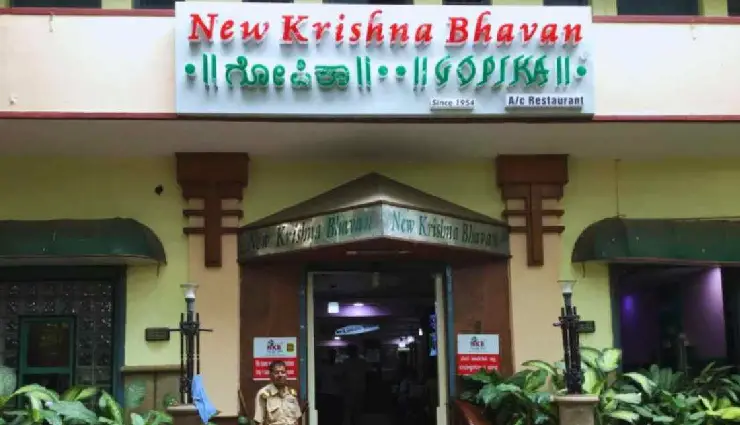 bangalore street food,best food in bangalore,must try foods in bangalore,bengaluru food guide,famous breakfast spots in bangalore,bangalore filter coffee,iconic dishes in bangalore,foodie guide bengaluru,best places to eat in bangalore,bangalore food culture,top foods to try in bangalore