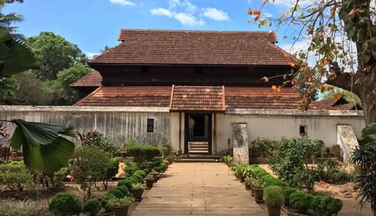 alappuzha tourist places,top attractions in alappuzha,must-visit places in alappuzha,alappuzha sightseeing,alappuzha tourism,best places to visit in alappuzha,alappuzha travel guide,alappuzha backwaters,alappuzha beach,alleppey houseboats,krishnapuram palace,marari beach,pathiramanal island,ambalappuzha sri krishna temple,punnamada lake,karumadi kuttan,arthunkal church,nehru trophy boat race,alappuzha attractions