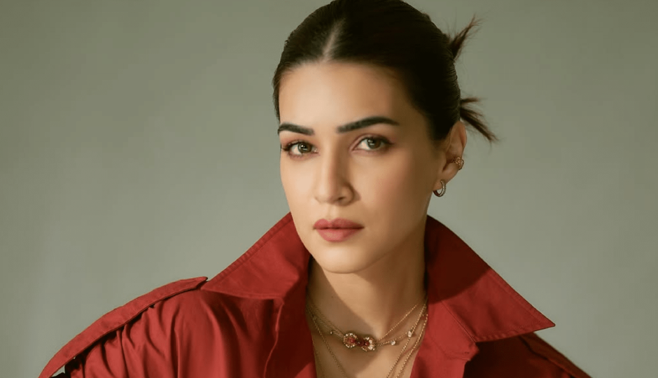 2 News : कृति को वरुण सहित इन सितारों ने ऐसे किया बर्थडे विश, इस स्टार कपल ने बेटी के नाम का किया खुलासा