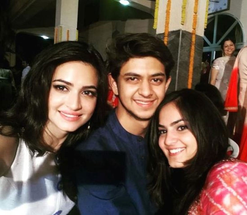 rakhi 2018,siblings of bollywood divas,bollywood celebs and their brothers