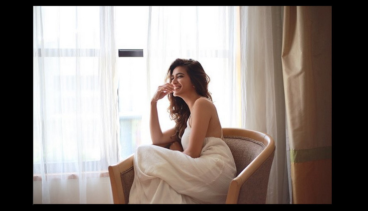 kriti kharbanda,raaz reboot,guest in london,kriti kharbanda hot pics