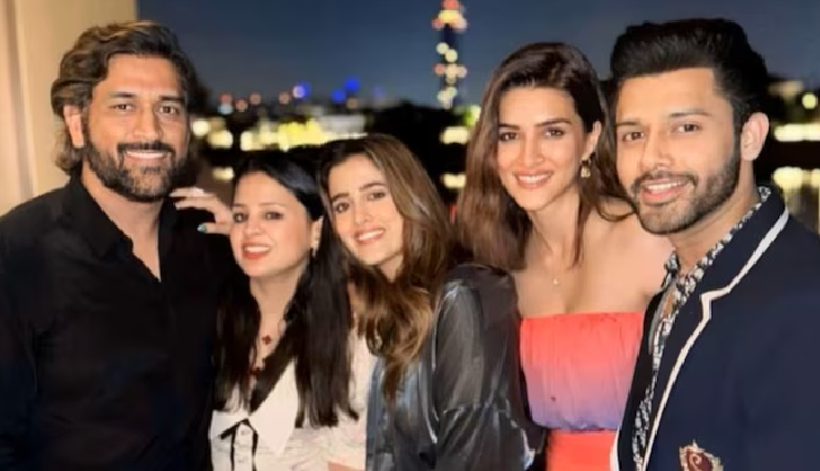 vicky kaushal,katrina kaif,vicky katrina,jaisalmer,new year celebration,kriti sanon,nupur sanon,ms dhoni,sakshi,dubai
