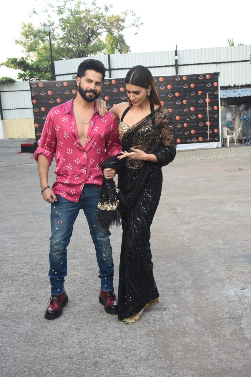 kriti sanon,kriti sanon news in hindi,kriti sanon latest movie,kriti sanon bhediya movie,varun dhawan