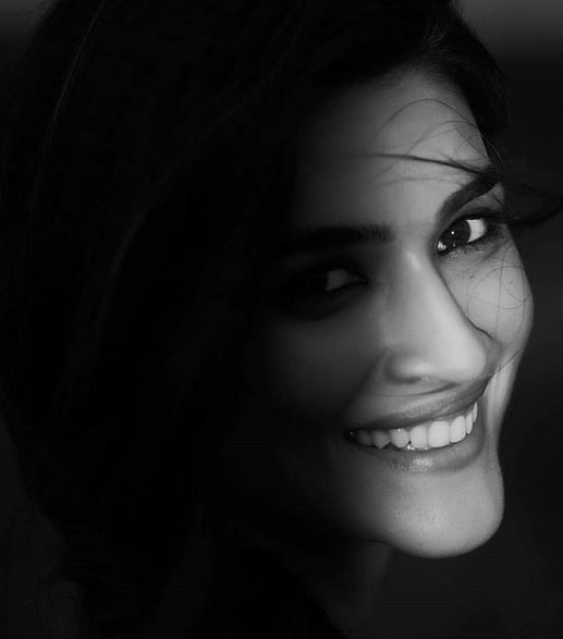 #MeToo पर कृति सेनन ने उठाए सवाल, कहा- किसी निष्कर्ष पर कोई कैसे पहुंचेगा bollywood,housefull 4,kriti sanon,metoo,metoo campaign,metoo movement