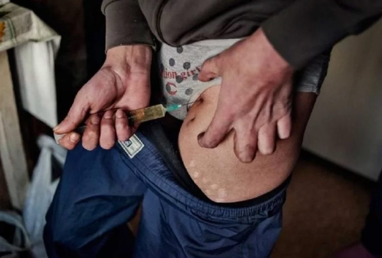 krokodil drug,krokodil drug ingredients,desomorphine,heroine,worlds deadliest drug,britain,krokodil,drug,weird story hindi