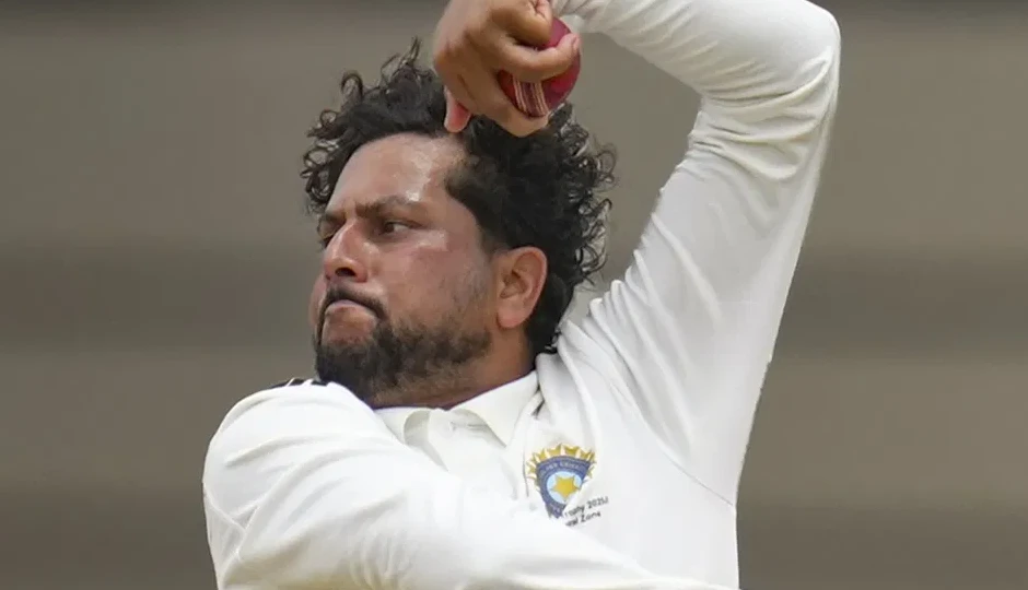 कुलदीप यादव की मैजिकल गेंदबाजी, बल्लेबाज़ को समझ ही नहीं आया कब गिरे स्टंप