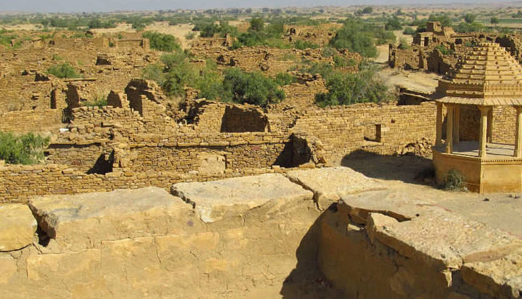 haunted places in india,india,bhangarh fort,rajasthan,agrasen ki baoli,delhi,shaniwar wada,pune,national library,kolkata,kuldhara village,rajasthan