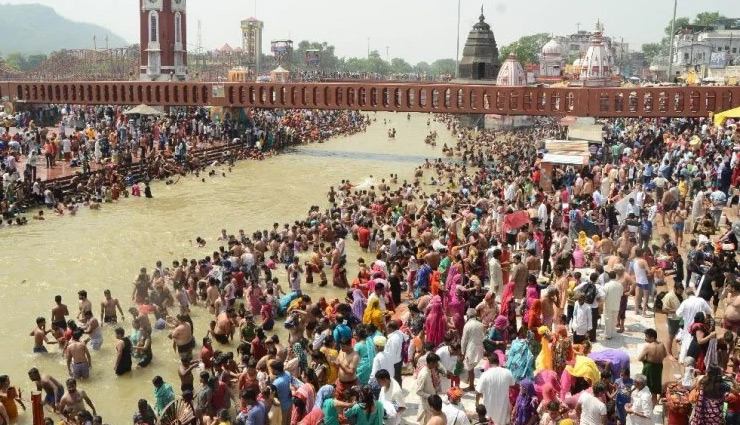 कुंभ मेले में कोरोना प्रोटोकॉल की उड़ी धज्जियां, 102 संक्रमित