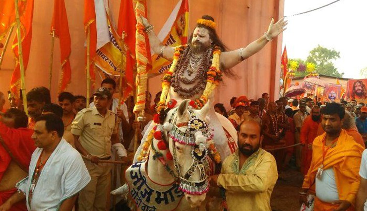 कुम्भ मेला 2019 : कुम्भ मेले में शामिल होते है कई अखाड़े, जानें इनसे जुड़ी अद्भुत जानकारी