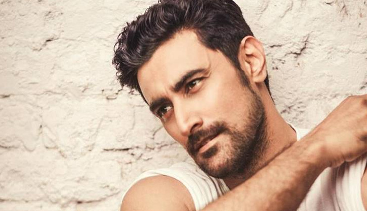 Kunal Kapoor is writing scripts but acting is his top priority