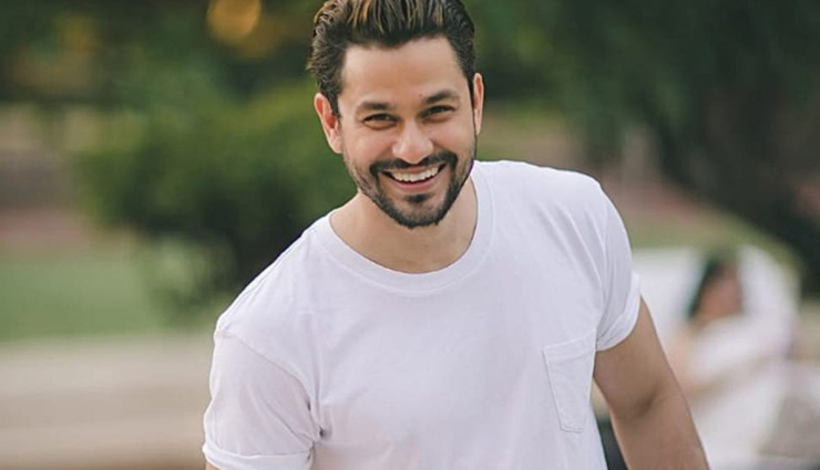 Here is how Kunal Khemu wishes is wife on her birthday , have a look