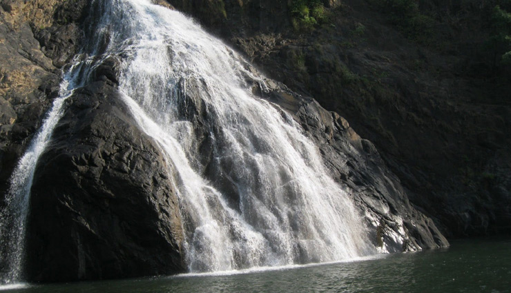 goa waterfalls,best waterfalls in goa,dudhsagar waterfall goa,beautiful waterfalls in goa,top waterfalls in goa,must-visit waterfalls goa,goa nature spots,goa trekking waterfalls,goa waterfall tour,goa hidden waterfalls,kesarval waterfall,tambdi surla waterfall,bamanbudo waterfall,kuskem waterfall,arvalem waterfall,charavane waterfall.