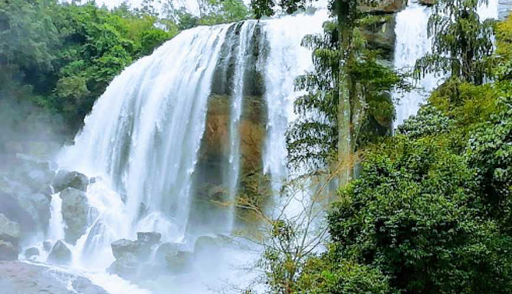 munnar waterfalls tour,best waterfalls in munnar,munnar breathtaking waterfalls,must-see waterfalls in munnar,munnar waterfalls exploration,top munnar waterfall destinations,munnar spectacular waterfalls,discovering munnar waterfall wonders