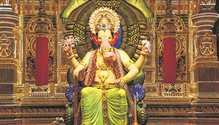 Ganesh Chaturthi 2018 : 'लालबाग चा राजा' 2017 गणेशोत्सव Day 1 आरती, वीडियो