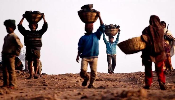 weird news,weird incident,sunday weekly holiday in india,sunday history,narayan meghaji lokhande