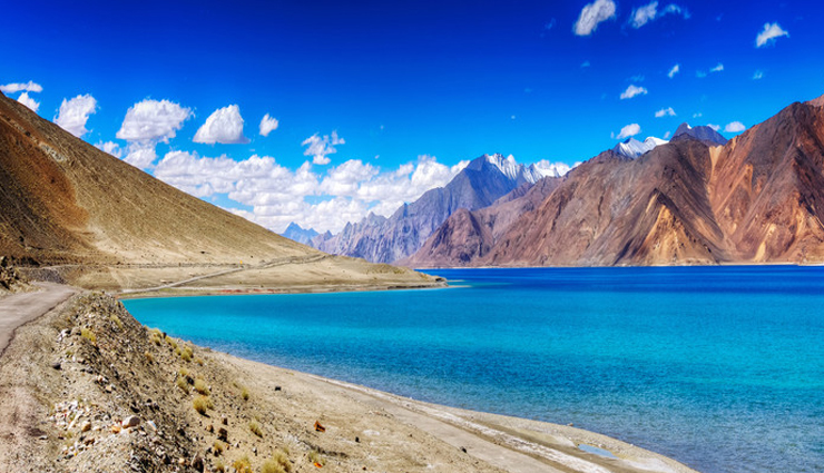 bali,singapore,pondicherry,ladakh,4 places to visit with your sibling,rakshabandhan special,travel with siblings,places to be visited with family