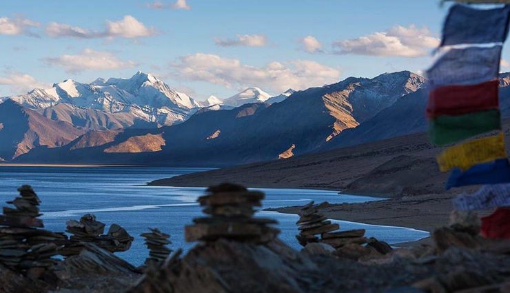 ladakh,lakes to visit in ladakh,pangong tso,tso moriri,tso kar,startspauk,chandra tal,suraj tal