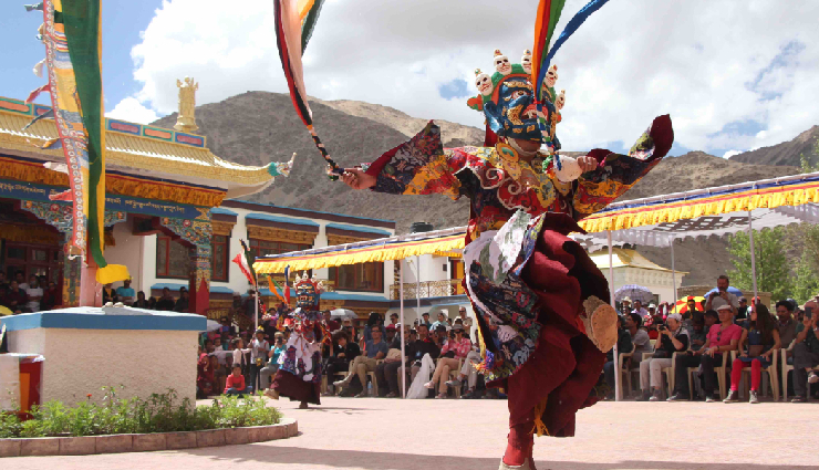 ladakh travel must-do,bucket list destinations ladakh,unique experiences ladakh,adventure travel ladakh,scenic landscapes in ladakh,cultural richness ladakh,high-altitude travel ladakh,must-visit places in ladakh,ladakh offbeat experiences,himalayan wonders ladakh