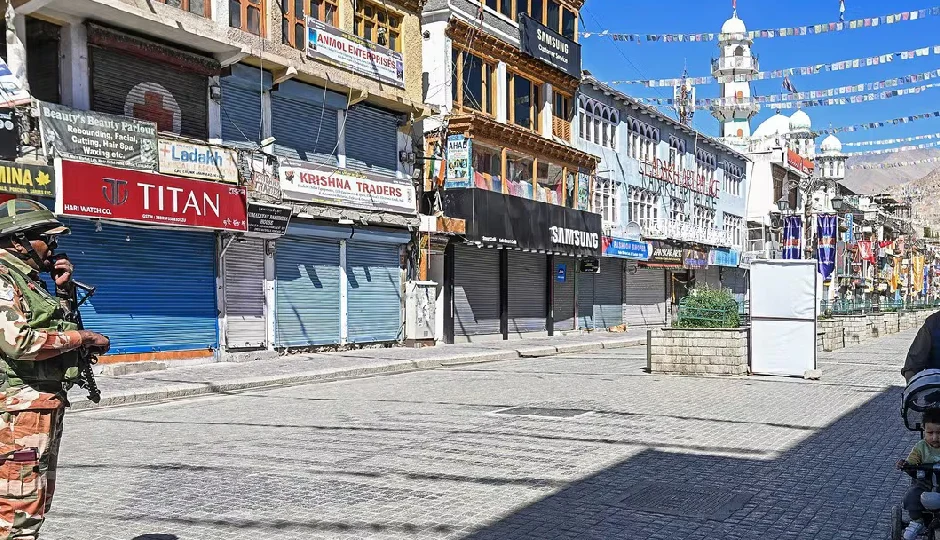 सोनम वांगचुक की गिरफ्तारी के बाद लद्दाख में सन्नाटा, कर्फ्यू चौथे दिन भी जारी