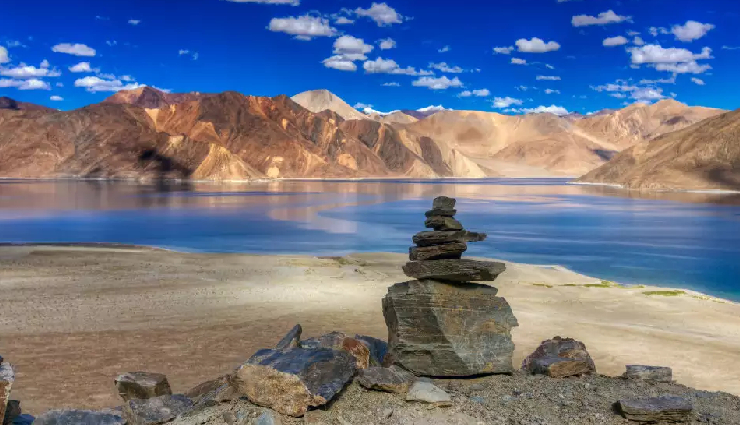 ladakh travel must-do,bucket list destinations ladakh,unique experiences ladakh,adventure travel ladakh,scenic landscapes in ladakh,cultural richness ladakh,high-altitude travel ladakh,must-visit places in ladakh,ladakh offbeat experiences,himalayan wonders ladakh