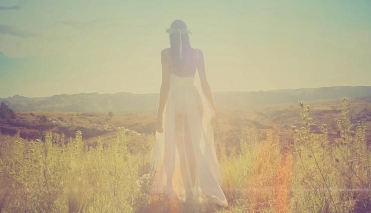 सपने में महिलाओं को देखना, दर्शाता है आपकी मौत, जानें ऐसे ही अन्य संकेतों के बारे में