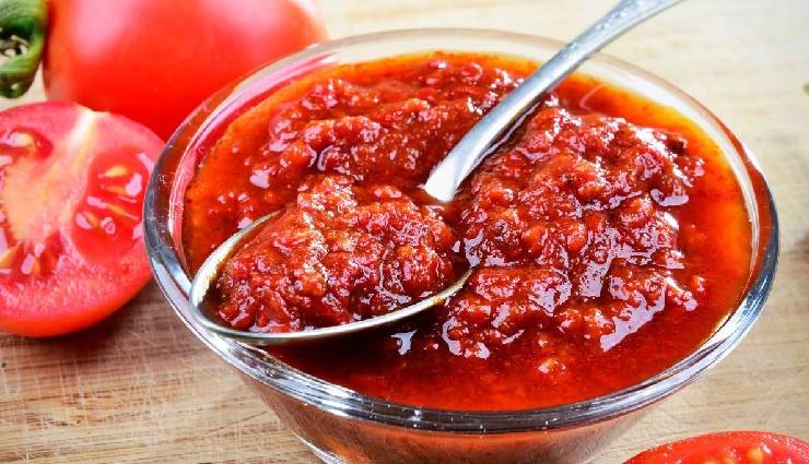 lahsun chutney,lahsun chutney ingredients,lahsun chutney recipe,lahsun chutney home,lahsun chutney chatpati dish,lahsun chutney rajasthan,garlic