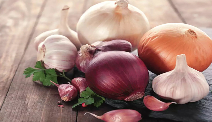 भारत का अनोखा गांव जहां कोई नहीं खाता हैं प्याज-लहसुन, इसके पीछे का कारण बेहद हैरान करने वाला 