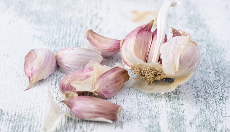 kitchen tips,home tips,easier to peel garlic,tips to peel garlic ,किचन टिप्स, होम टिप्स, लहसुन छीलने के उपाय, लहसुन से जुड़े टिप्स 