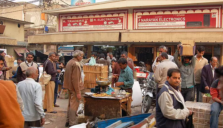 markets of delhi to buy electronics,holidays,travel,tourism