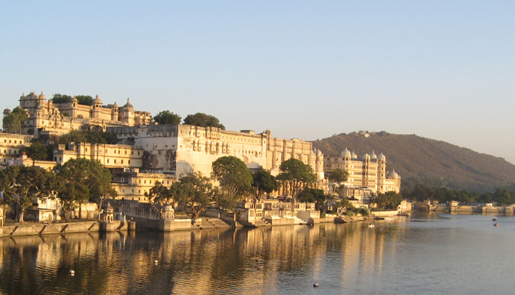 places to be visited in india,places to be visited in rajasthan,7 must visit places in udaipur,places to be visited in udaipur,lakes to be visited in udaipur,destinations in udaipur