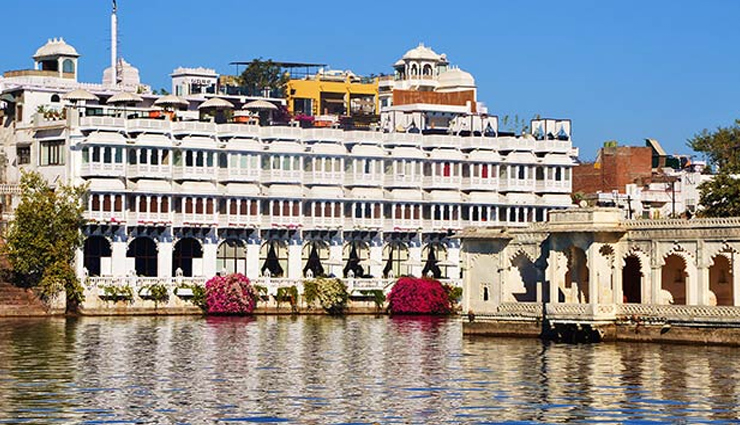 पार्टनर संग घूमने जाने का मन हैं तो बनाए देश की इन 10 खूबसूरत झीलों का प्लान
romantic lakeside destinations,partner travel plan ideas,beautiful lakes for couples,romantic getaways by lakes,lakeside travel destinations for couples,lakeside retreats for partners,partner travel recommendations for lakes,romantic lake trips for couples,couples travel plan for lakes,scenic lakeside destinations for partners,couples lake travel guide,romantic lakeside vacations,lakeside serenity for couples,partner getaway by the lake,scenic lakeside retreats,partner travel adventures by lakes,couple lake exploration,lakeside romance travel ideas,idyllic lakeside vacations for couples,lakeside escapades for partners