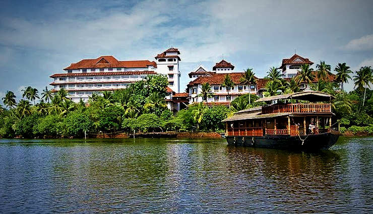 lakes to visit in india,india,lakes,beautiful lakes