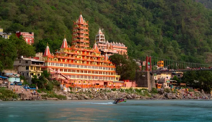 rishikesh travel guide,yoga capital of the world,uttarakhand tourism,ganga aarti rishikesh,rishikesh adventure activities,white-water rafting rishikesh,rishikesh temples,himalayan adventure india,bungee jumping rishikesh,spiritual travel india