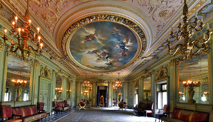 places to visit in indore,indore tourism,tourism,travel,holidays,places in indore,why indore is known as mini mumbai