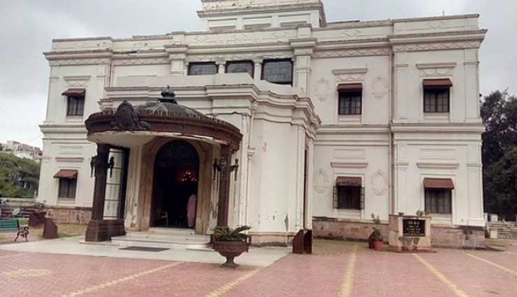 hatyari khoh,indore,patalpani,kajli garh,lal baugh palace,indore tourism,madhya pradesh tourism,tourist place in indore,place to visit in indore,travel guide,tourism,india tourism