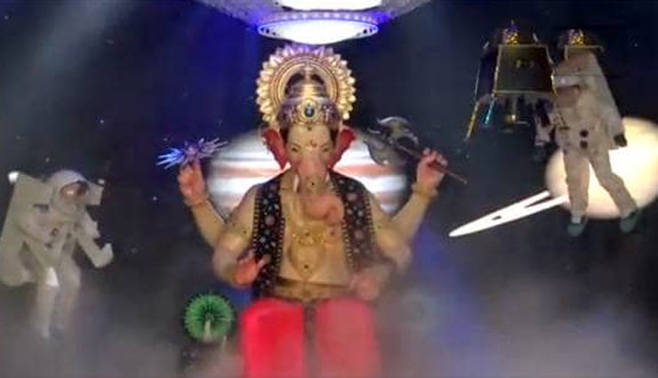 lalbaugcha raja,ganpati,chandrayaan 2,lalbaugcha raja first look,ganesh chaturthi 2019,maharashtra,news,news in hindi