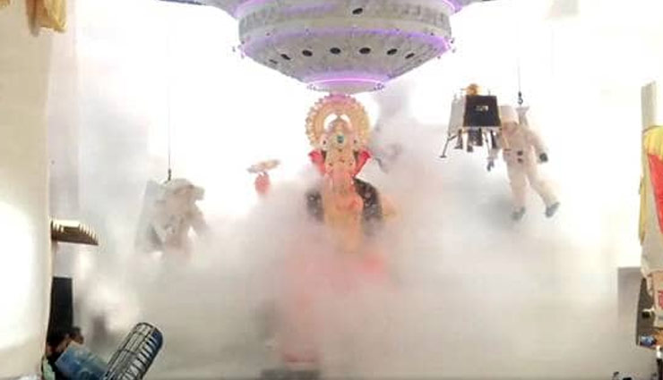 lalbaugcha raja,ganpati,chandrayaan 2,lalbaugcha raja first look,ganesh chaturthi 2019,maharashtra,news,news in hindi