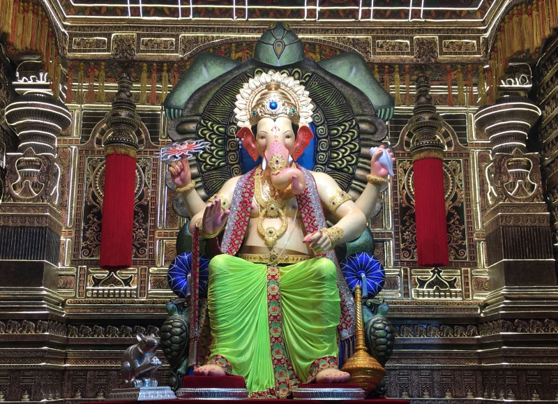 lalbaughcha raja,looks of lalbaughcha raja