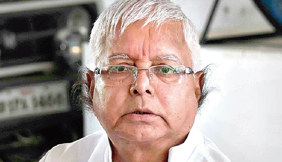 छठ पूजा के बहाने लालू का मोदी-नीतीश पर हमला, पूछे 12 हजार ट्रेन कहां गईं